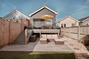 Seaside coastal retreat, sea & sunsets, EV charger - Image 5