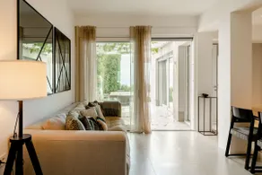 Unique View Luxury Spa Apartment - Image 3