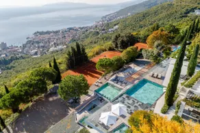 Unique View Luxury Spa Apartment - Image 2