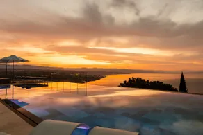 Unique View Luxury Spa Apartment - Image 4
