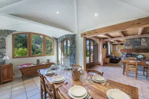 Authentic Méribel Chalet with Direct Slope Access - Image 2