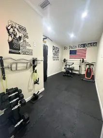 Private Suite · Patio · BBQ · GYM · Beach: 5 Miles - Image 4