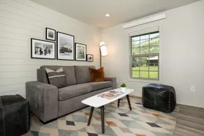 MCR: Modern Creekside Queen Cabin - Image 2