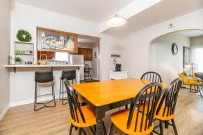 Apt 1, Historic District, Downtown - Image 4