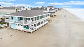 *BEACHFRONT*Beautiful home DIRECTLY on the SAND - Image 2