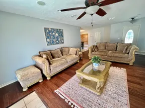 Lodge at Hardy's Resort w/ many unique amenities - Image 4