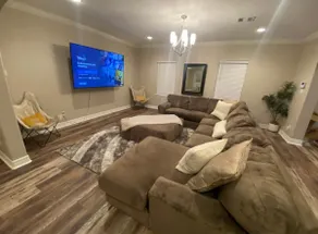*Mega 3 bedroom house with projector & Arcade * - Image 2