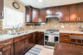 Explore LA from Our Family-Friendly 5BR Home - Image 2
