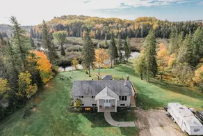 Rivers Edge, gorgeous 25 Acres, Cottage by SAWA - Image 2
