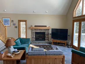 A mountain view chalet on the Mad River - Image 2