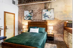 Amazing Two Story Loft Apartment w/ Rooftop Deck - Image 3