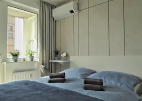 Free parking, modern style, green energy - Image 4