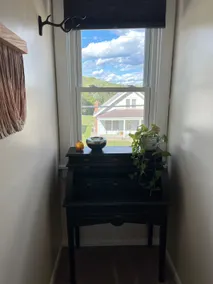Quaint Cafe Loft with small town charm - Image 3