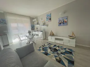 Las Floridas Apartment - Image 4