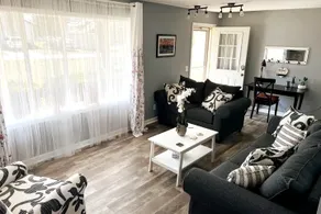 Serene 3-Bdrm Lakehouse - Image 5