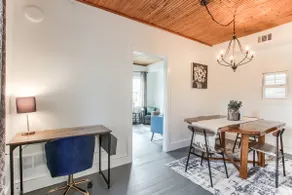 Modern 2-Bedroom Home with Courtyard - Image 5