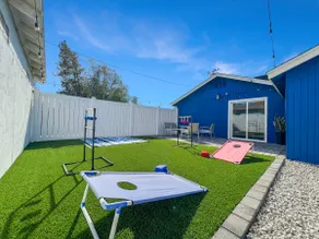 Trendy 🏠 near coffee, food, & Downtown! - Image 3