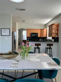 Cozy Home W/ Lake View in Kendall West! - Image 5