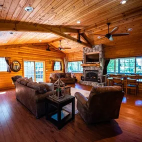 Hidden Gem: 2BR/2BA with private suite Luxury - Image 2