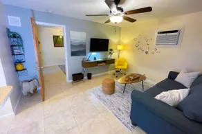 ☆Cozy City Guesthouse in Hallandale Beach w Porch☆ - Image 2