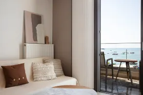 Modern SeaView Studio - Image 5