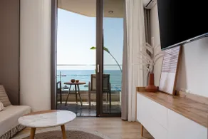 Modern SeaView Studio - Image 4