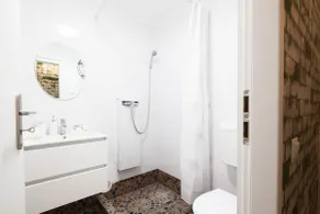 Moss Boutique in old town Brasov - Image 3