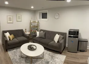 Elegant DC 1 Bdr Basement with Private Entry - Image 3