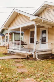 Comfort & Charm + Sleeps 8 + Pets Welcome - Image 3
