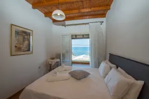 Frosos Beachfront Maisonette Acharavi - Image 5