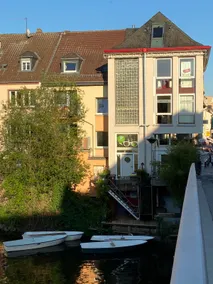 Beautiful attic apartment overlooking the Brückenhäuser - Image 2