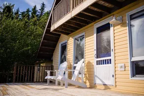 The Sunny Porcupine - Rustic Cottage w/ Ocean View - Image 4