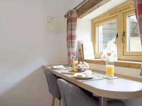 Cosy and quiet one bed barn conversion. - Image 5
