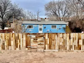 Hayduke's Hideout- Downtown, Dog Friendly - Image 2