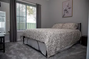 Self contained granny flat In quiet neighbourhood - Image 5
