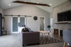 Self contained granny flat In quiet neighbourhood - Image 2
