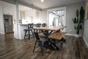 5BR, Multi Family Space, Theatre Room, Private Lot - Image 4