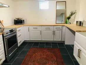 Modern spacious hidden gem close 2 ❤️ of DT Casper - Image 2