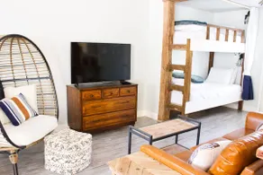 The Hideout Near TTU - Studio Guest House - Image 3
