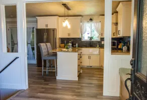 Spacious Home With Great View - Image 3
