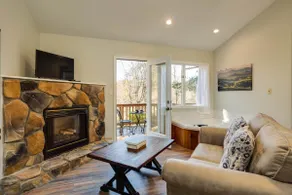 Three Ridges Cabin--kitchen, fireplace, jacuzzi - Image 2