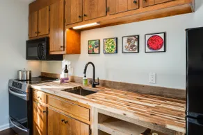 High Meadows--King BR, fireplace, jacuzzi, kitchen - Image 5