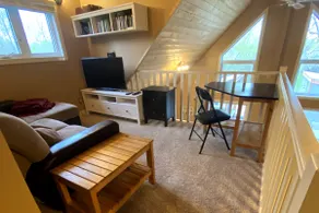 Lakefront 3 bedroom cabin with hottub - Image 2