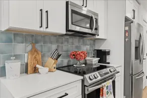 Charming South Austin Home w/Pet Friendly Backyard - Image 3