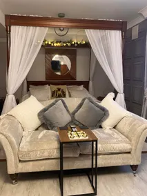 4 * Luxury Apartment to rent at The Old Exchange - Image 5