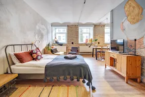 Unique traveler's studio in Old Town - Image 3