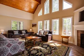 Ravens Roost--mountain views, hot tub, fireplace - Image 4