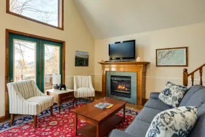 Sherando Cabin--hot tub, kitchen, fireplace - Image 4