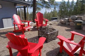 Bright & Spacious Okanagan Lakeview 3 bdrm home. - Image 5