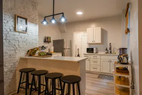 Lawrenceville Row House W/ SAUNA! - Image 4